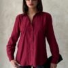 Rode blouse met kanten rug rode blouse